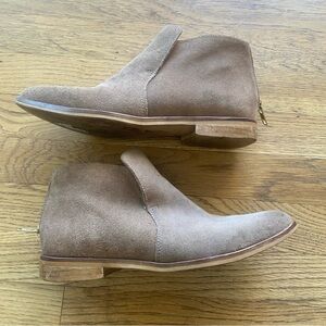House of Harlow 1960 Brown Suede Ankle Boots with Zipper size 5